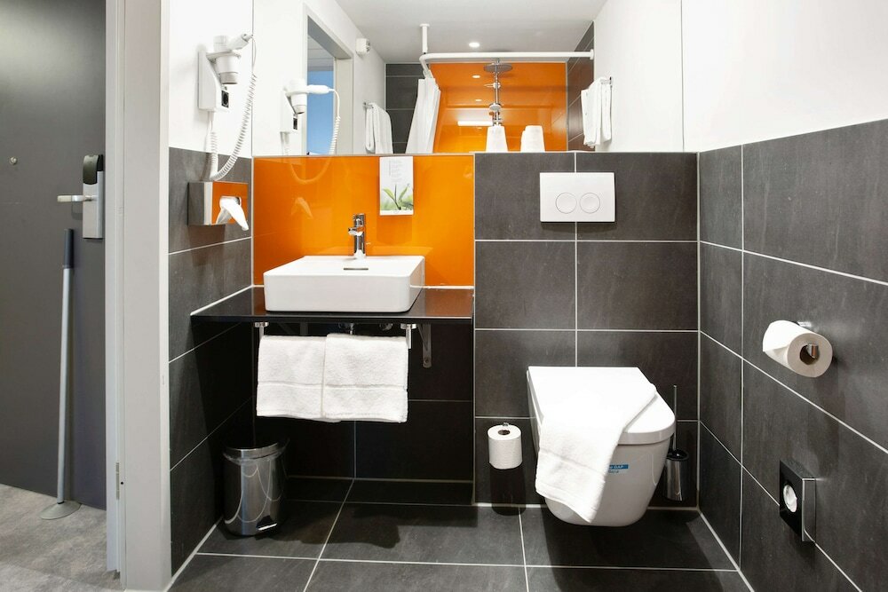 Фото Campanile Duisburg City