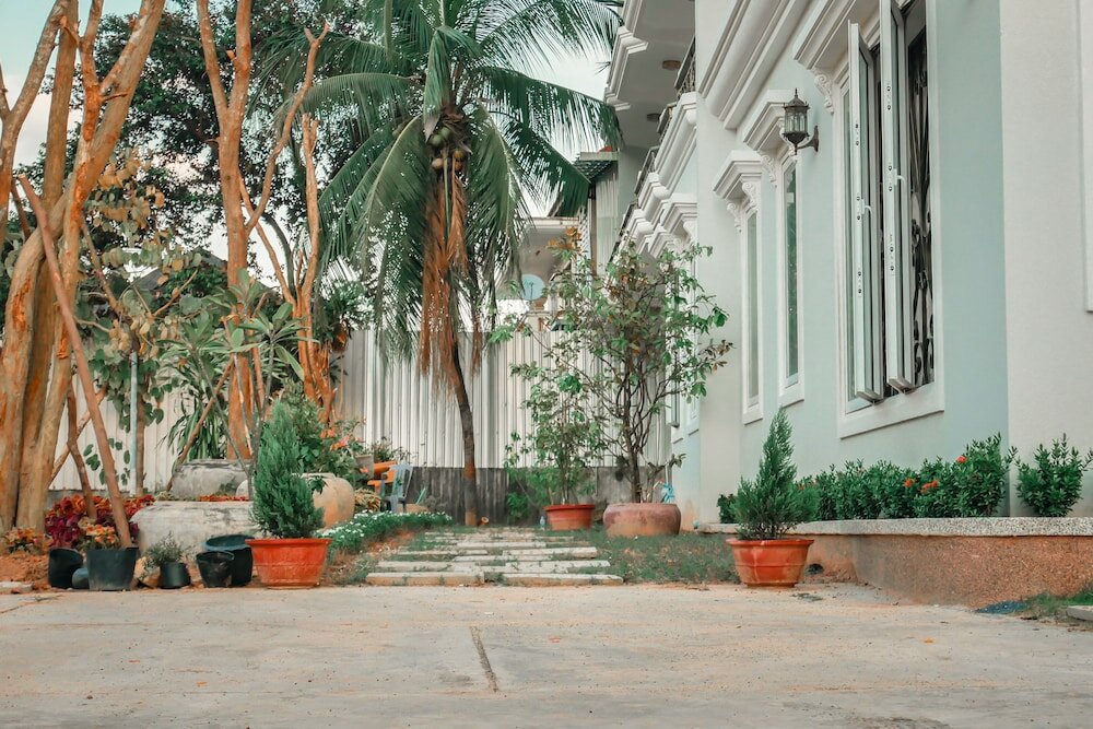 Фото Intanou Boutique Hotel Kampot