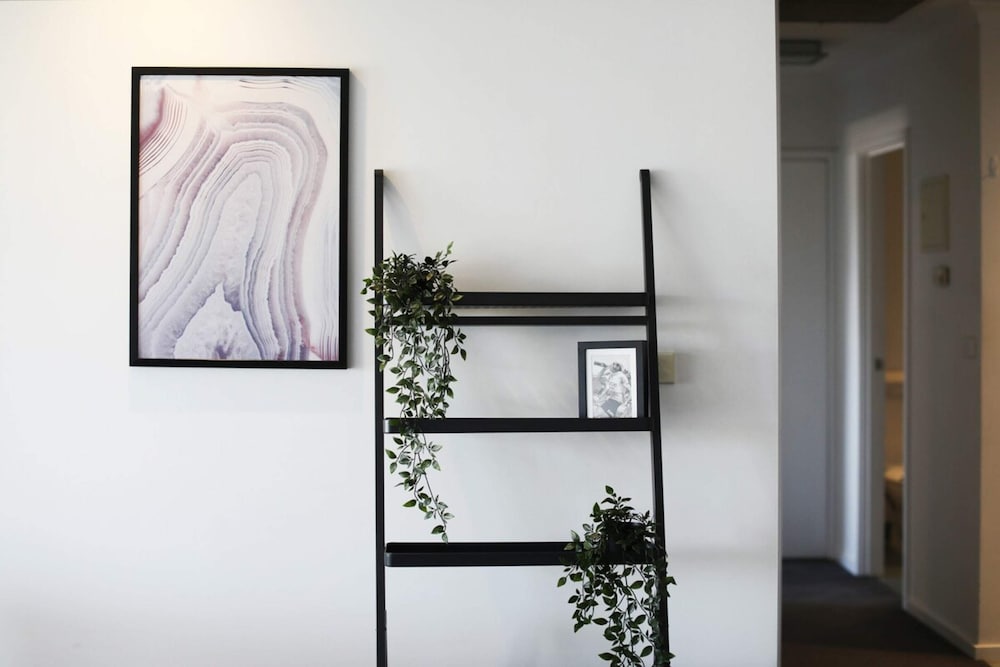 Фото Extra Large 2 Bedroom Apartment in Melbournes Southbank