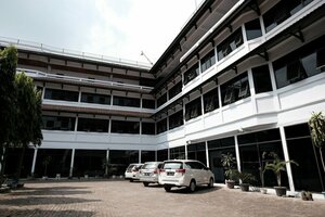 Гостиница RedDoorz @ Cempaka Putih Jambi