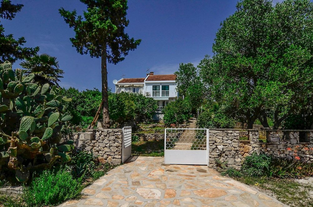 Фото Holiday Home Lovište