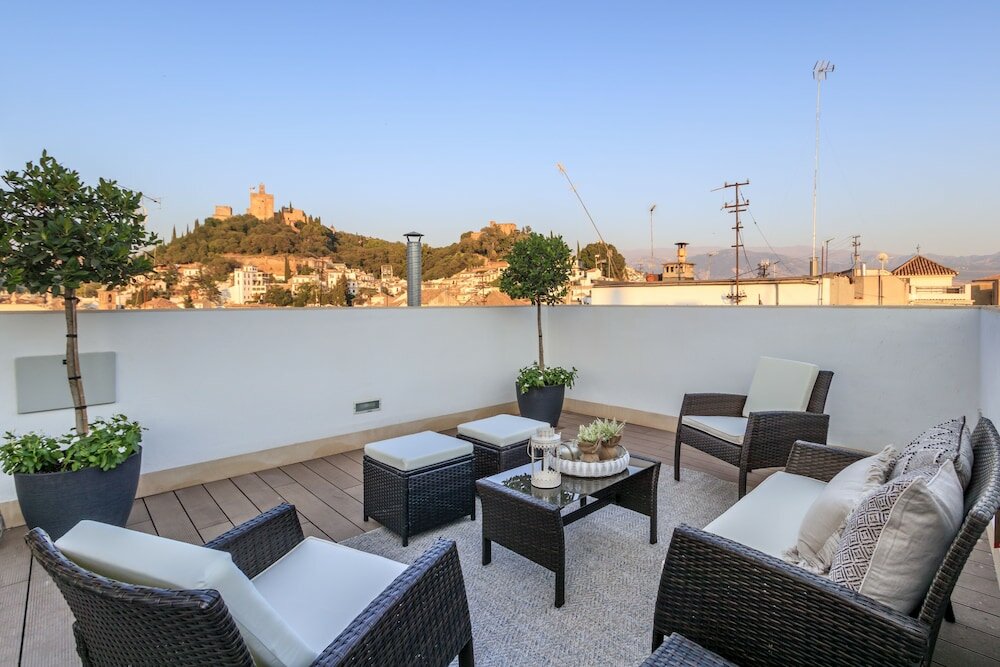 Фото Chezmoihomes Plaza Nueva Premium