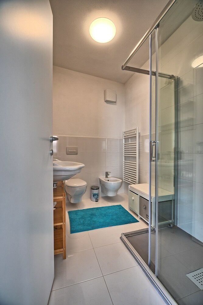 Фото Marina Apartments