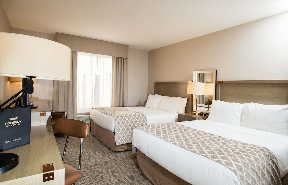 Фото Pomeroy Inn & Suites Prince George