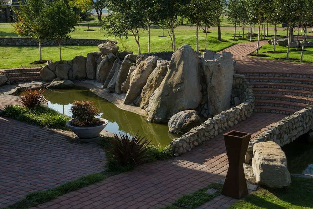 Фото Grasslands Conference and Wedding Venue