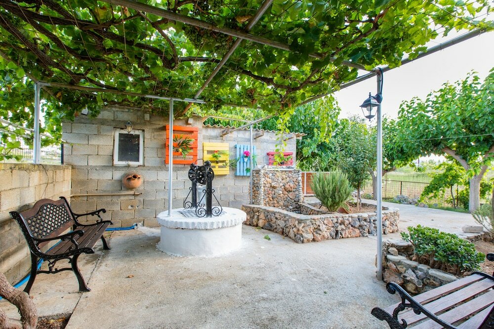 Фото Aadonis Villa