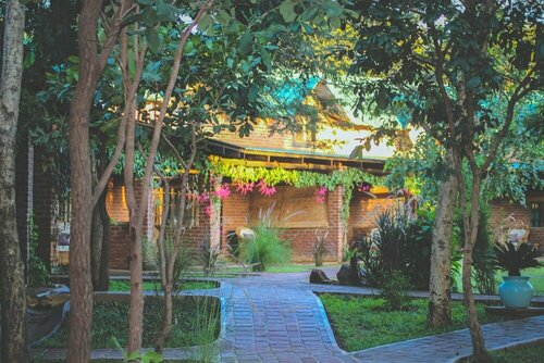 Гостиница Eden Estates & Boutique Lodge в Лилонгве