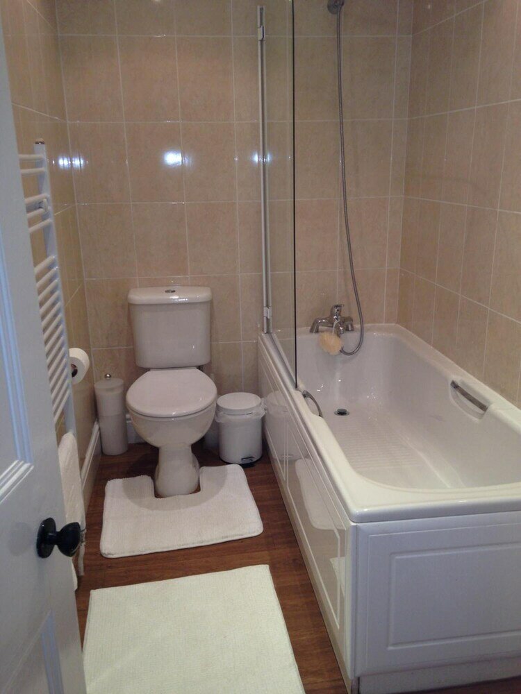 Фото Whitethorn Bed and Breakfast