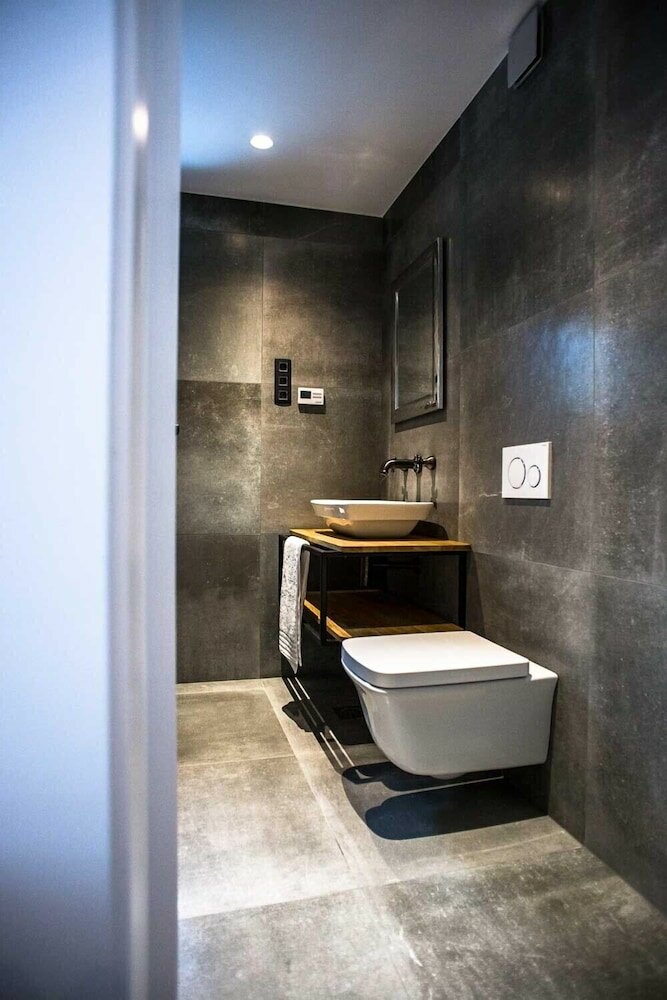 Фото Vault Hotel