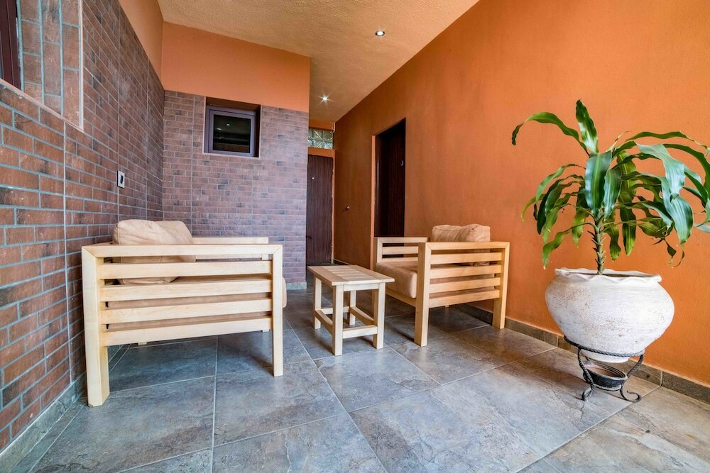 Фото Alphaplus Apartments