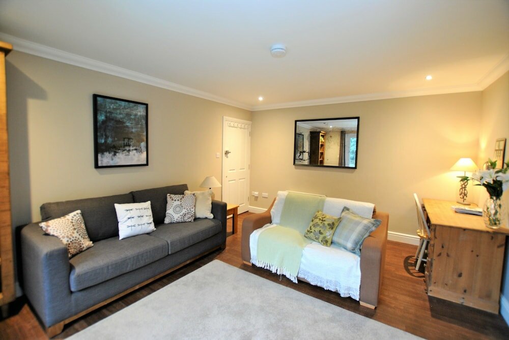 Фото Lord Raglan House