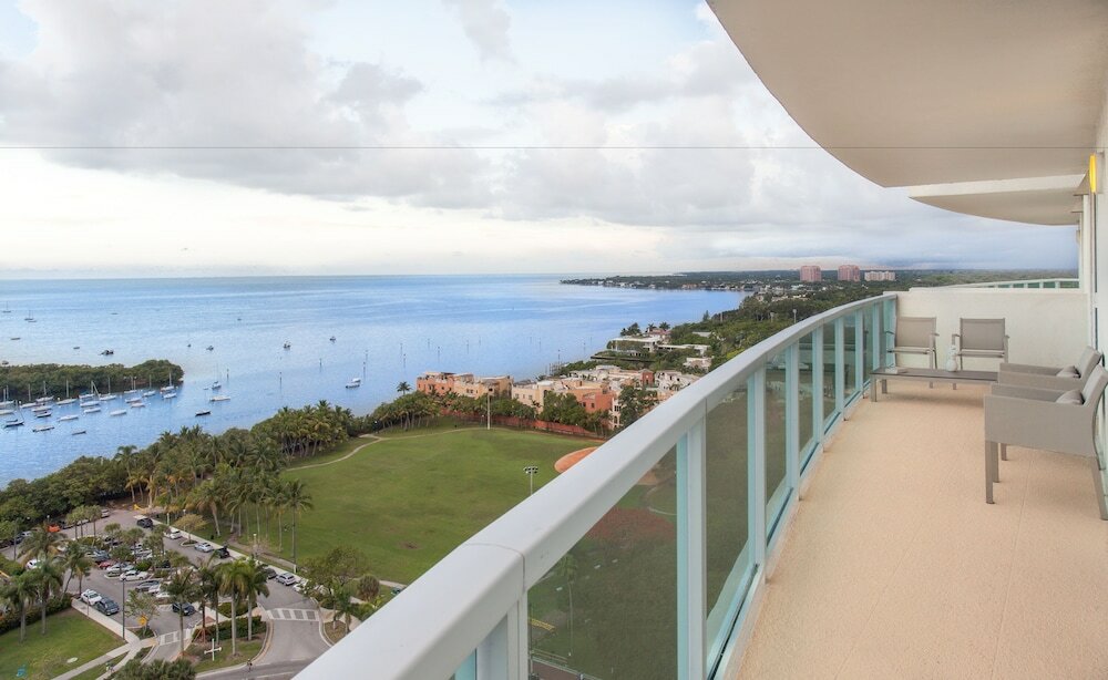 Фото Miami Vacation Rentals - Coconut Grove