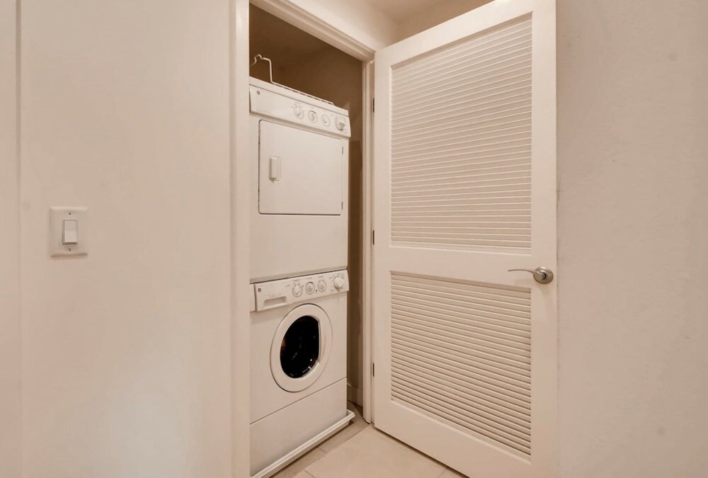 Фото Bluebird Suites near National Airport