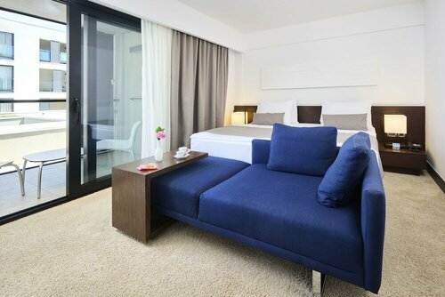 Внешний вид отеля Hotel Parentium Plava Laguna в Порече, фото 4