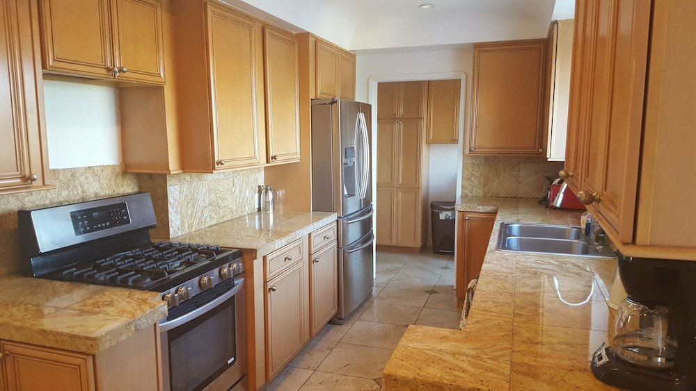 Фото Great 2 Floor house in Beverly-wood