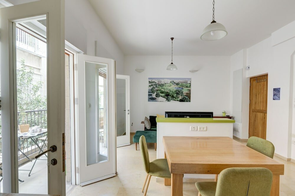 Фото Central17 by Tlv2rent