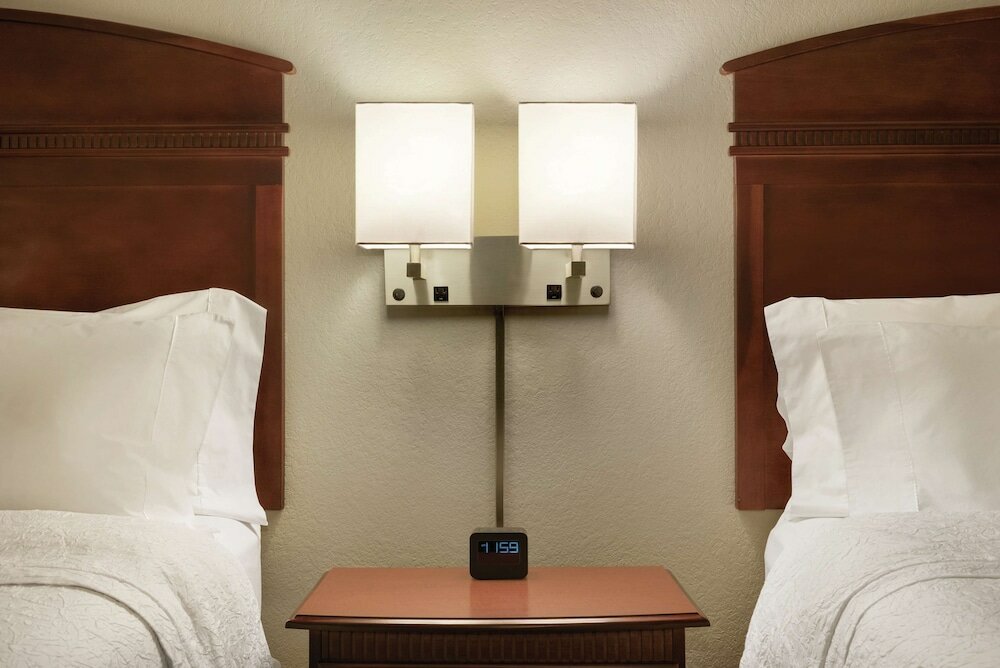 Фото Hampton Inn & Suites Madison-West