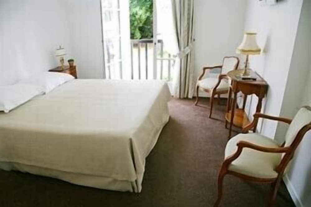 Фото Hostellerie Du Royal Lieu