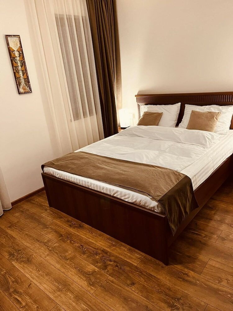 Фото British House