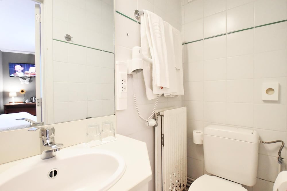 Фото Hôtel Le Relais