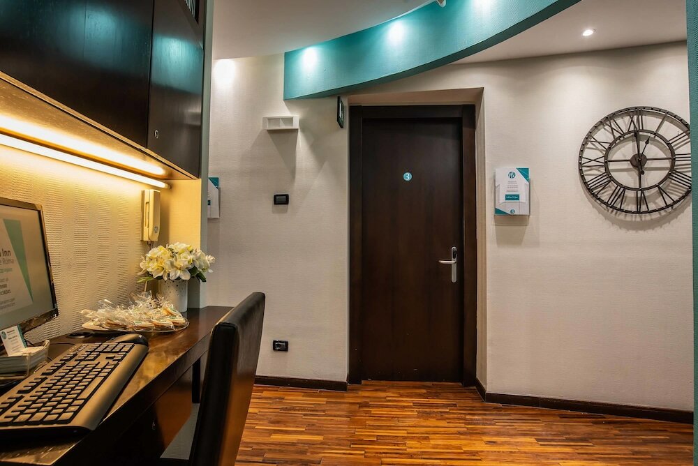 Фото Merulana Inn