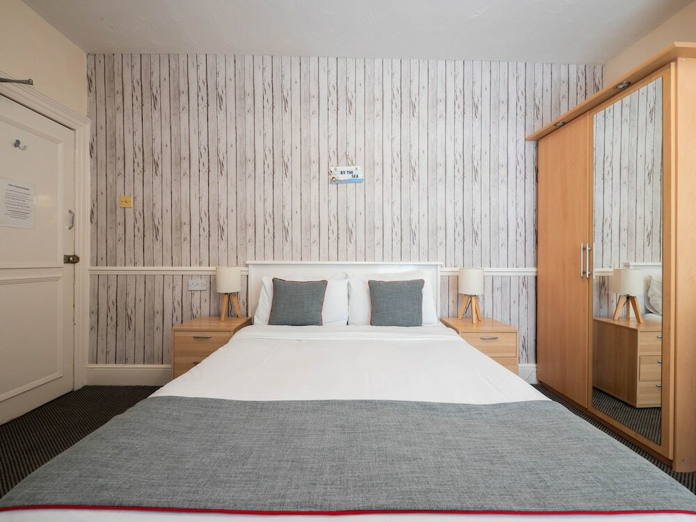 Фото Oyo Pier Hotel Rhyl