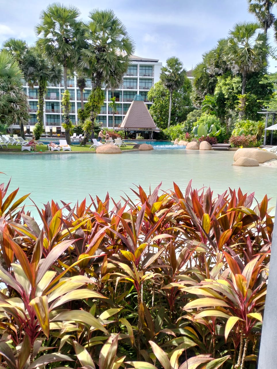 Фото Naithonburi Beach Resort