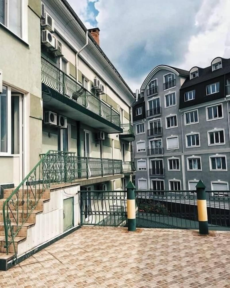 Фото отеля 2