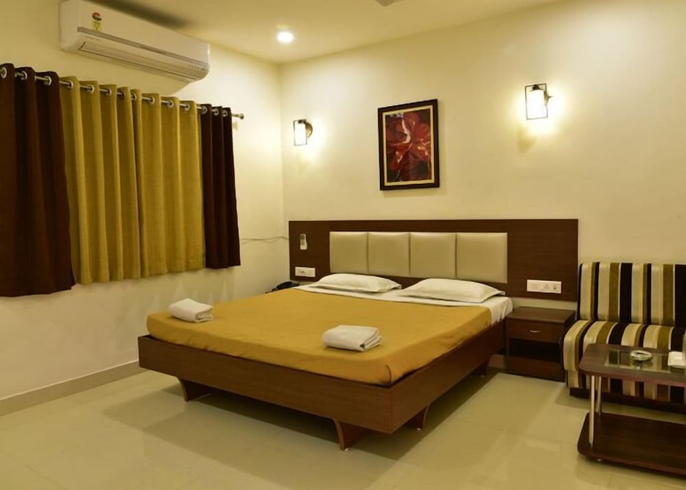 Фото Hotel Shubh