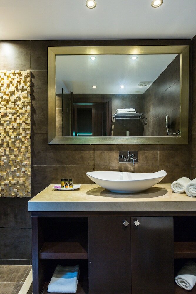 Фото Theartemis Palace Hotel