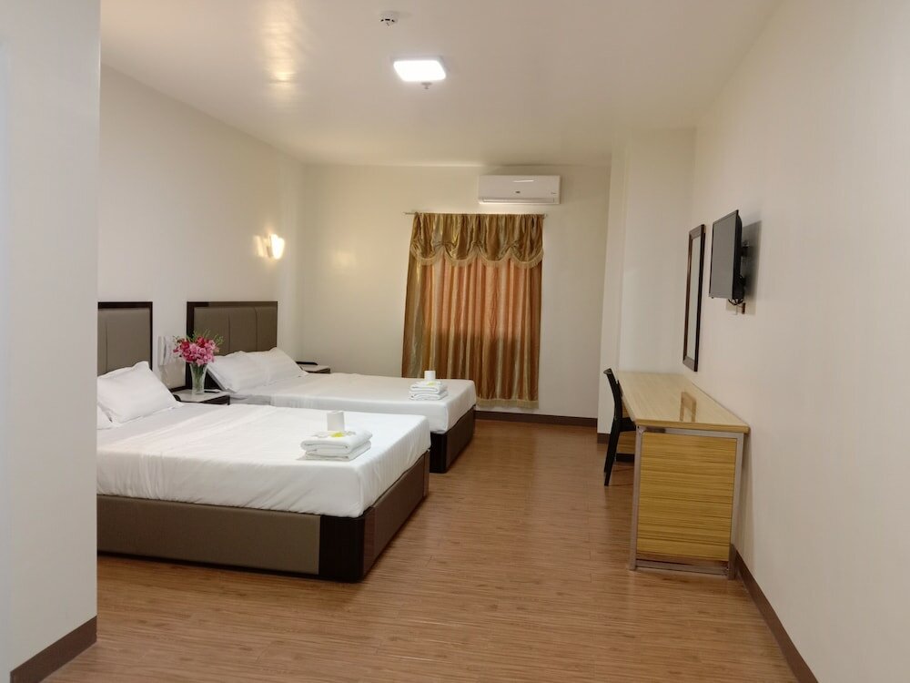 Фото Meaco Royal Hotel- Lucena