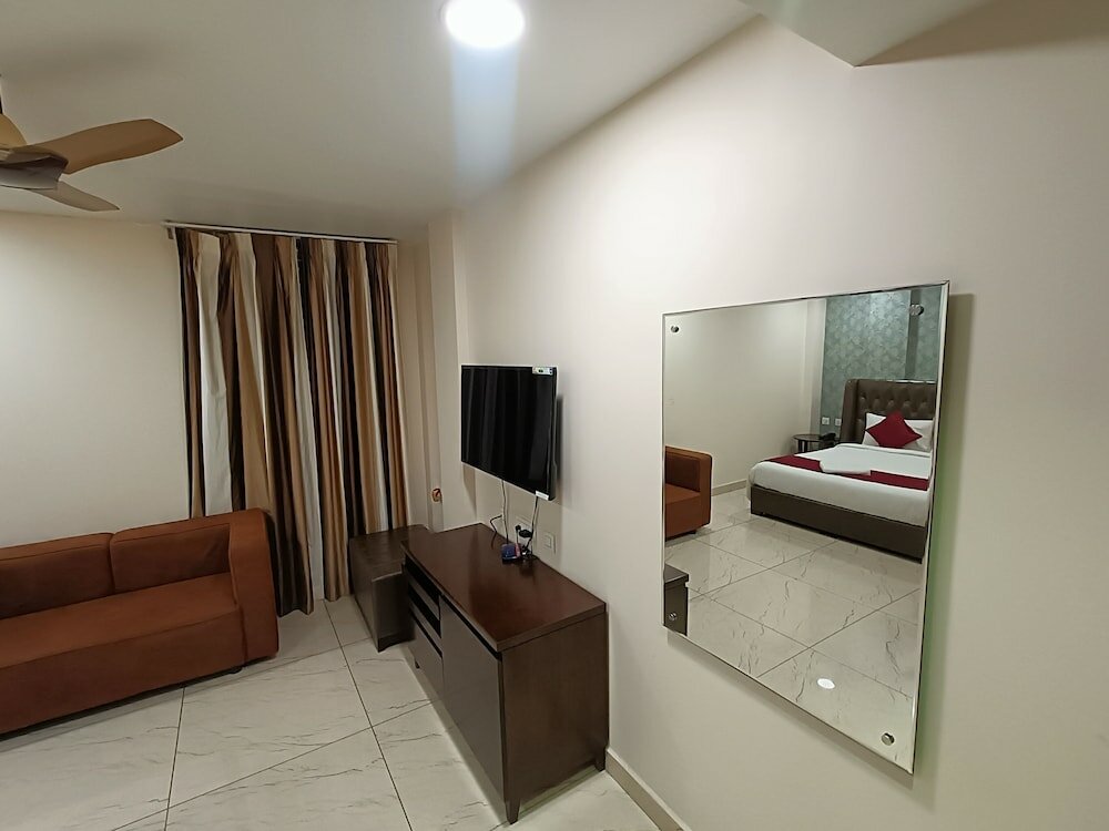 Фото Hotel Akshay Grand