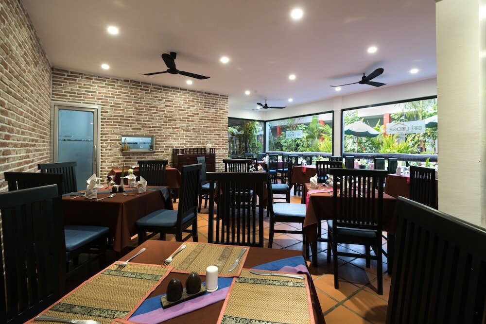 Фото Skor Boutique