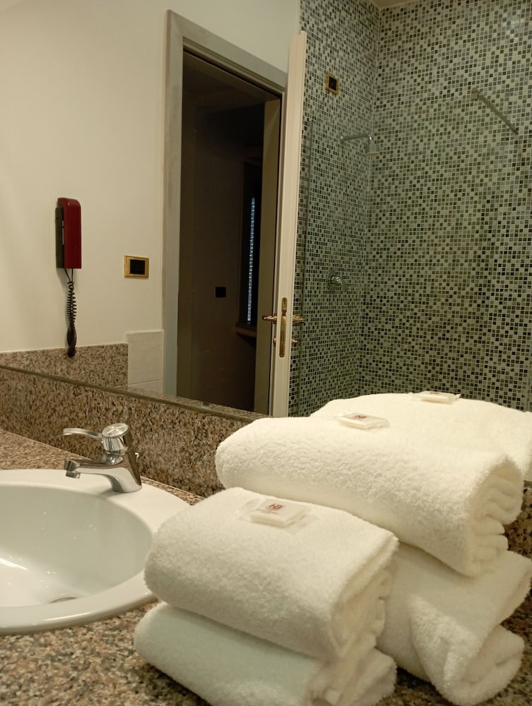 Фото Hotel Grazia Deledda