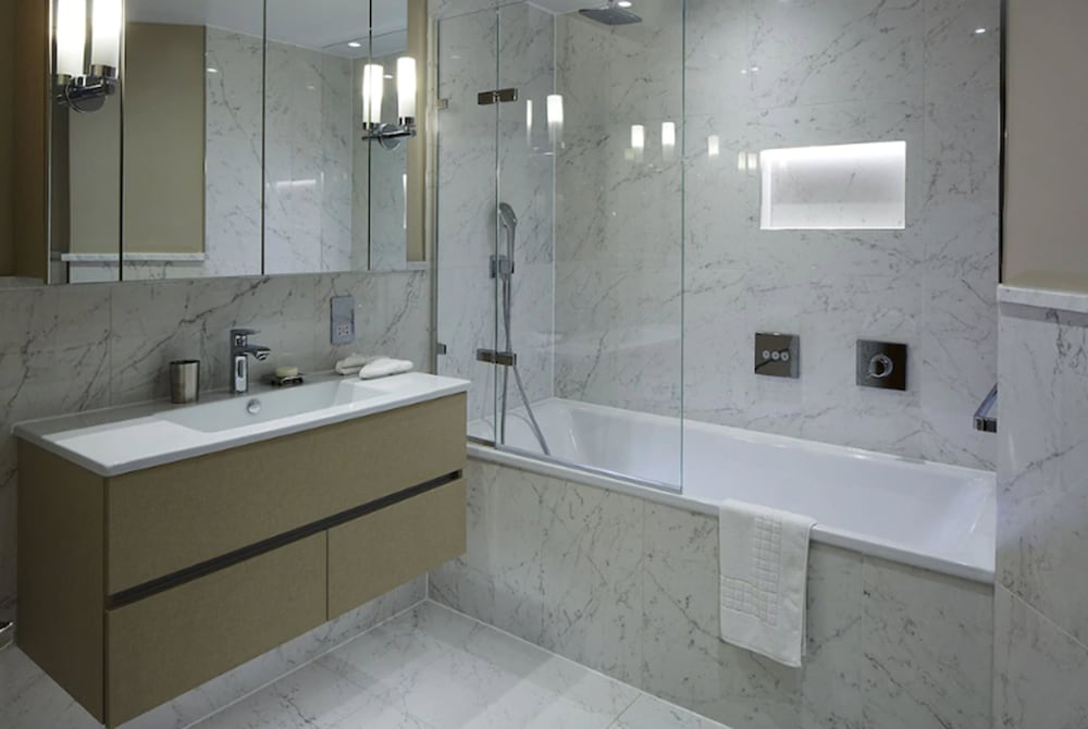 Фото Cheval Gloucester Park