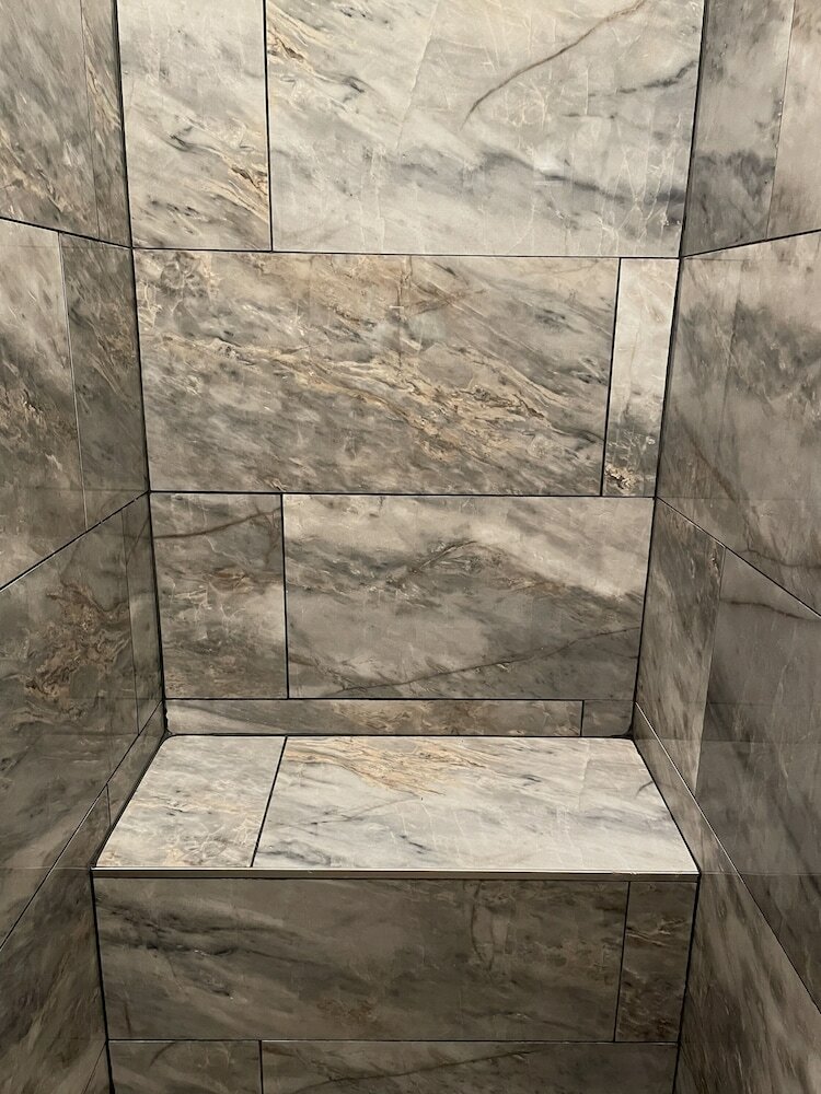 Фото Available Now Brand New Pool Home