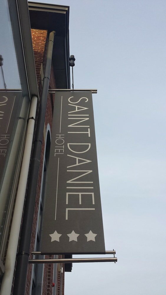 Фото Hôtel Saint Daniel