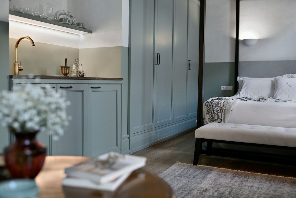 Фото Athinaidos Quarters by K&k