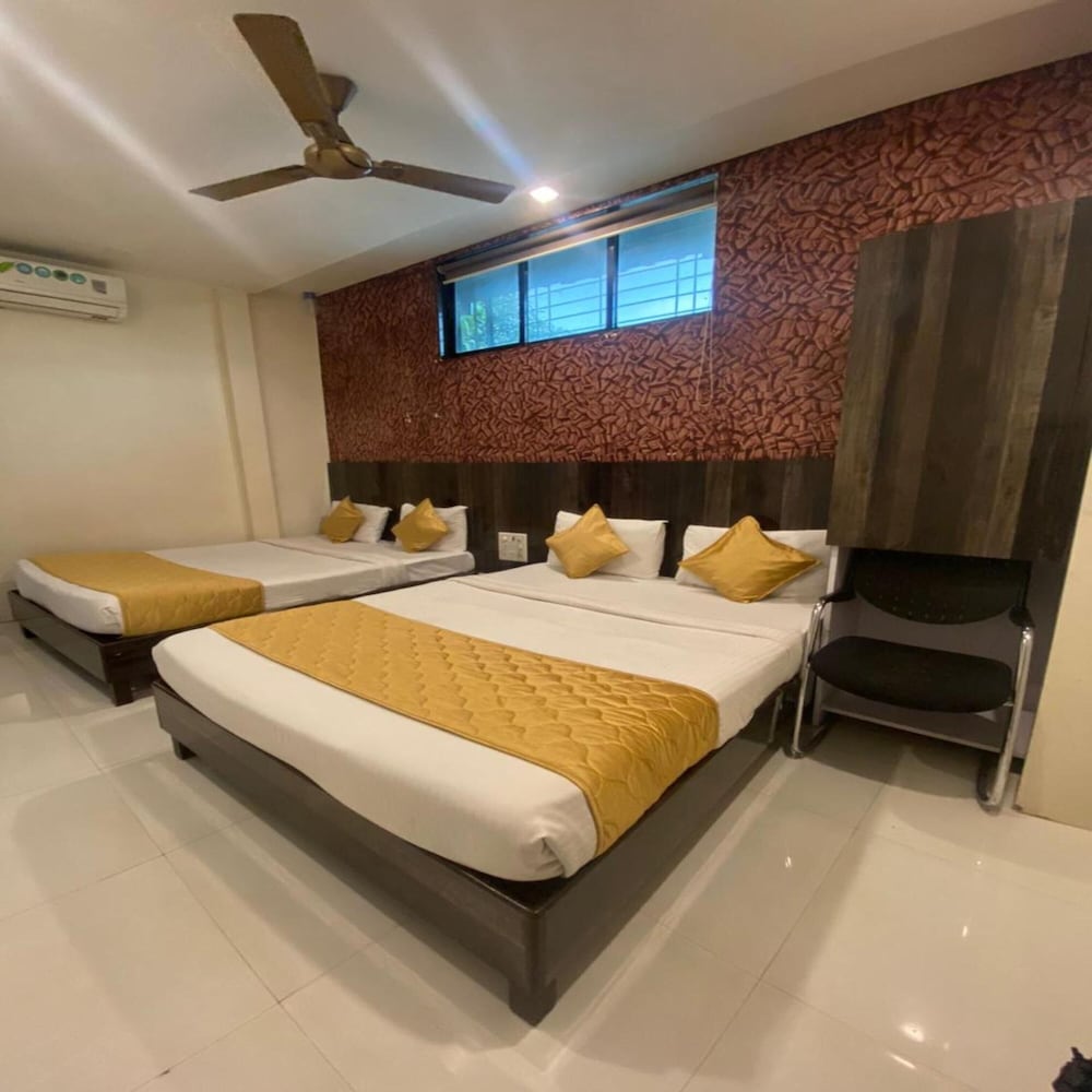 Фото Hotel Garden Park - Near Trade Centre, Visa Consulate