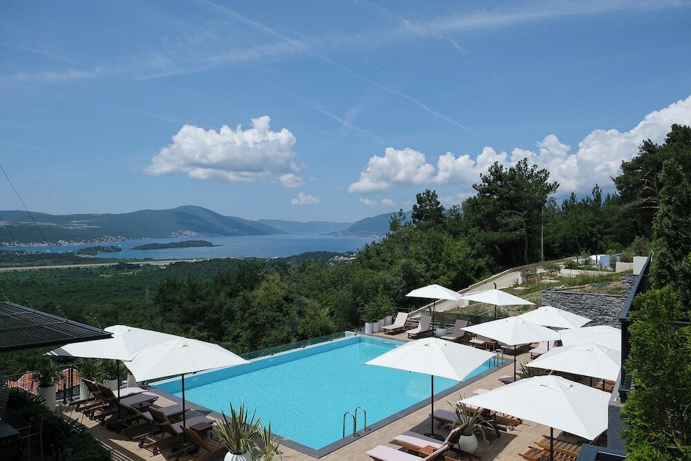 Фото Bayview Hills Luxury Residences