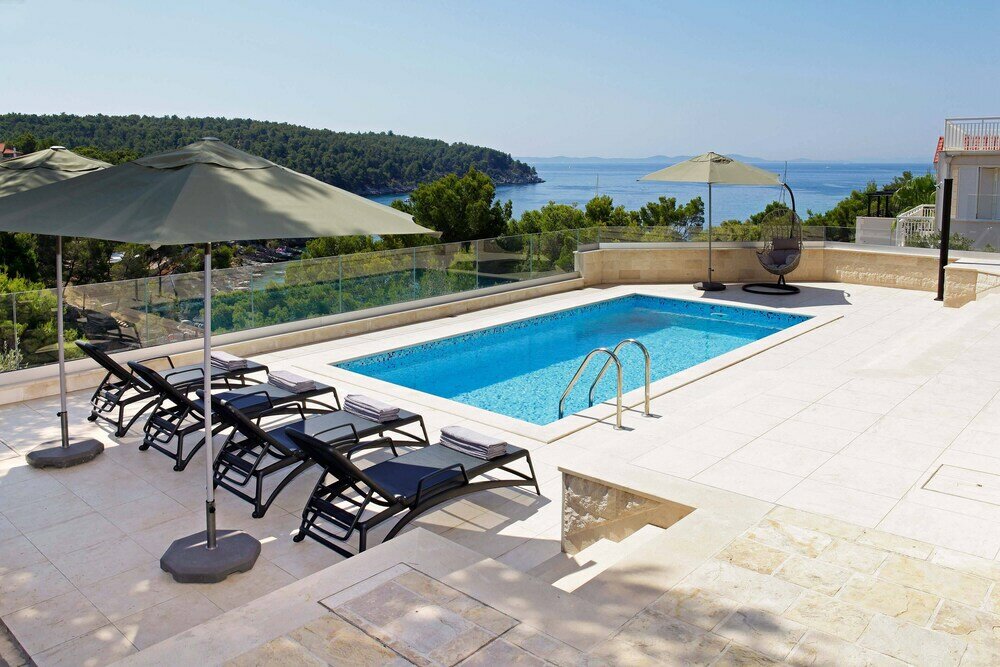 Фото Beachfront villa Senses for 12 in Milna