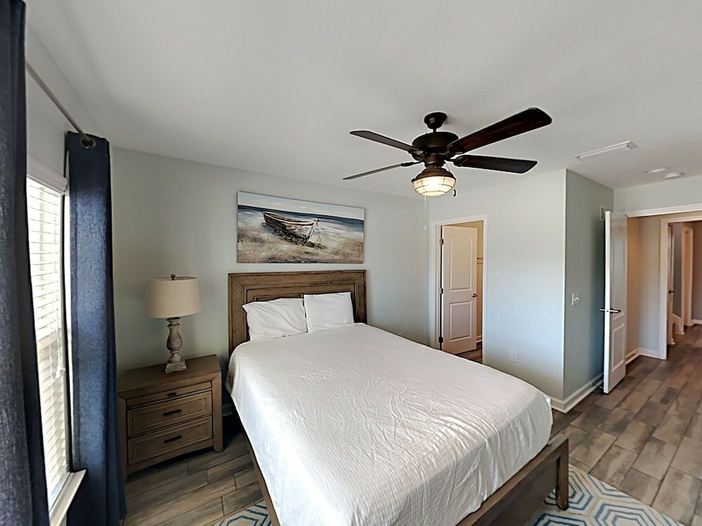 Фото Breezy Blue Cottage