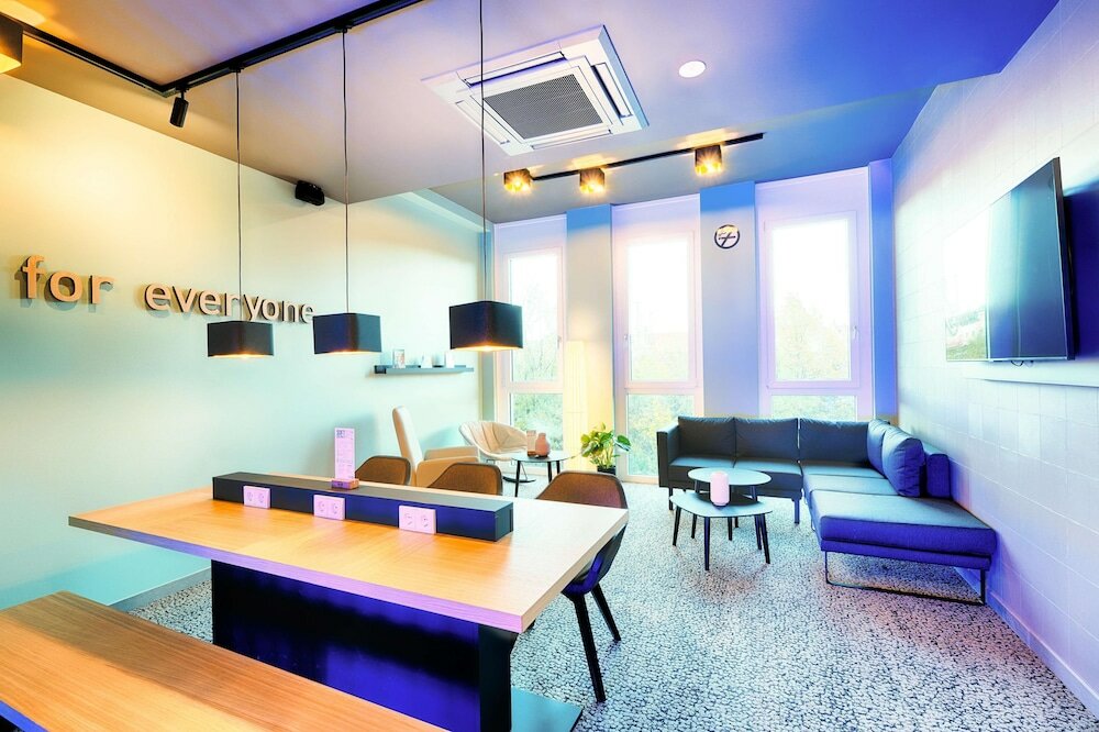 Фото B&B Hotel Nürnberg West