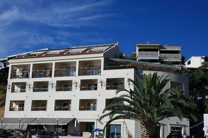 Гостиница Turisticki apartmani Natalia