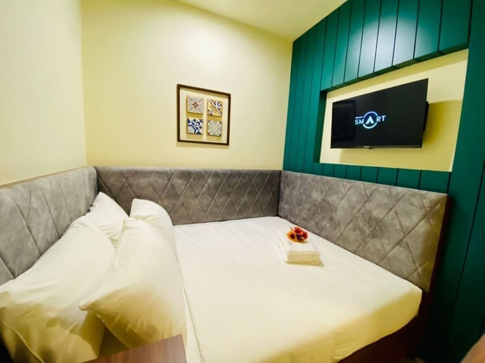 Фото Bishop Hotel