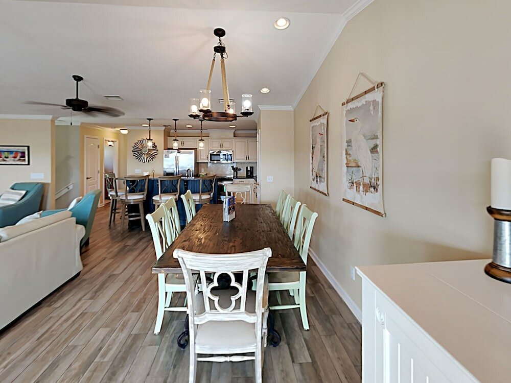 Фото Breezy Blue Cottage