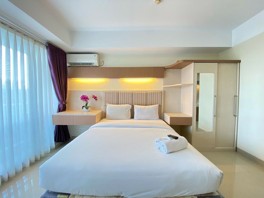 Фото Beverly Dago Apartment by HouseinBandung