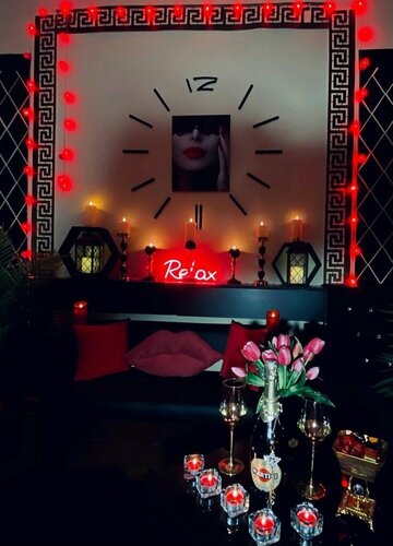 Жалаңаш қызды ағашқа байлаған қыздың видеосы