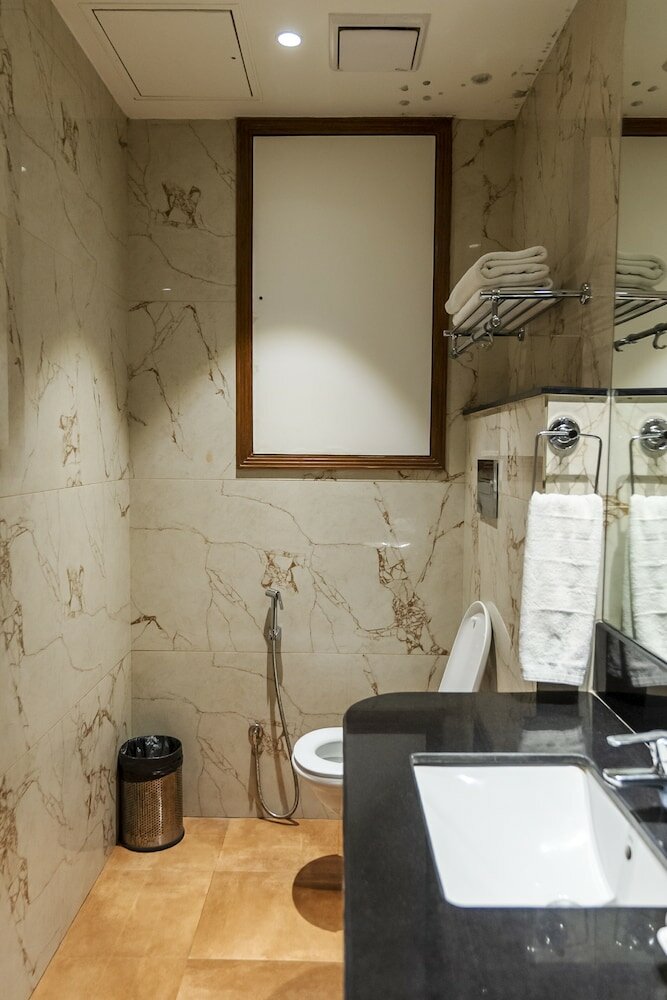 Фото Celebrant Hotel