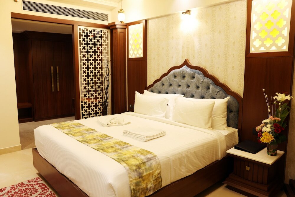 Фото Aj Grand Hotel